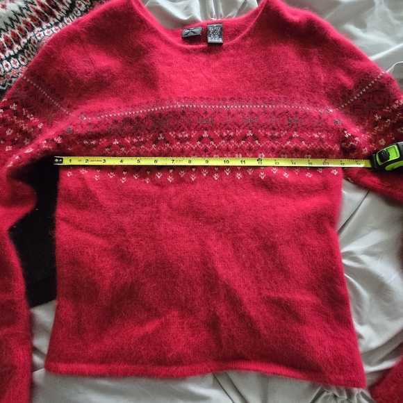 Beautiful Festive Sweaters - Picture 4 of 7